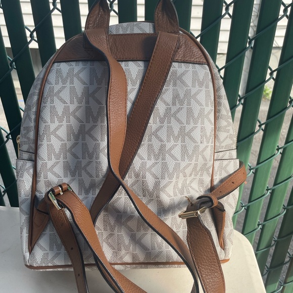 mini michael kors backpack - Picture 3 of 5